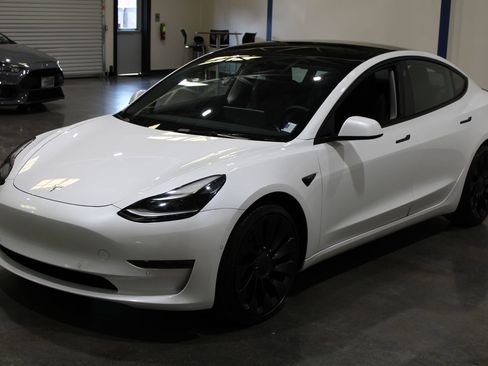 Used 2020 Tesla Model 3 Performance image 8