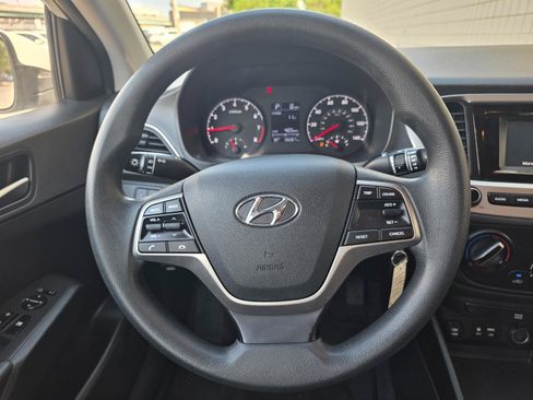 Used 2019 Hyundai Accent SE FWD image 17