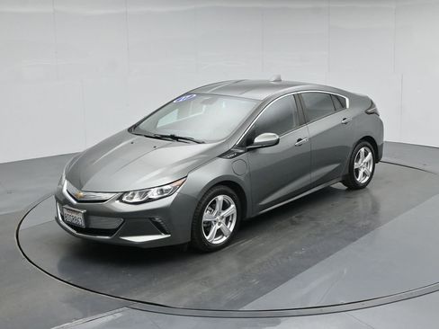 Used 2017 Chevrolet Volt LT w/ Comfort Package image 36