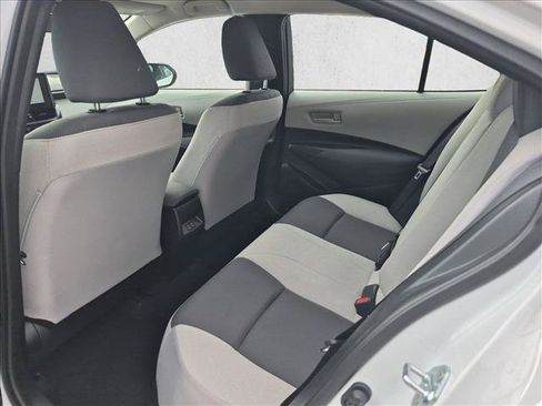Used 2025 Toyota Corolla LE FWD image 16