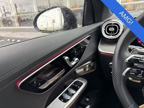 Used 2024 Mercedes-Benz GLC 43 AMG 4MATIC image 5