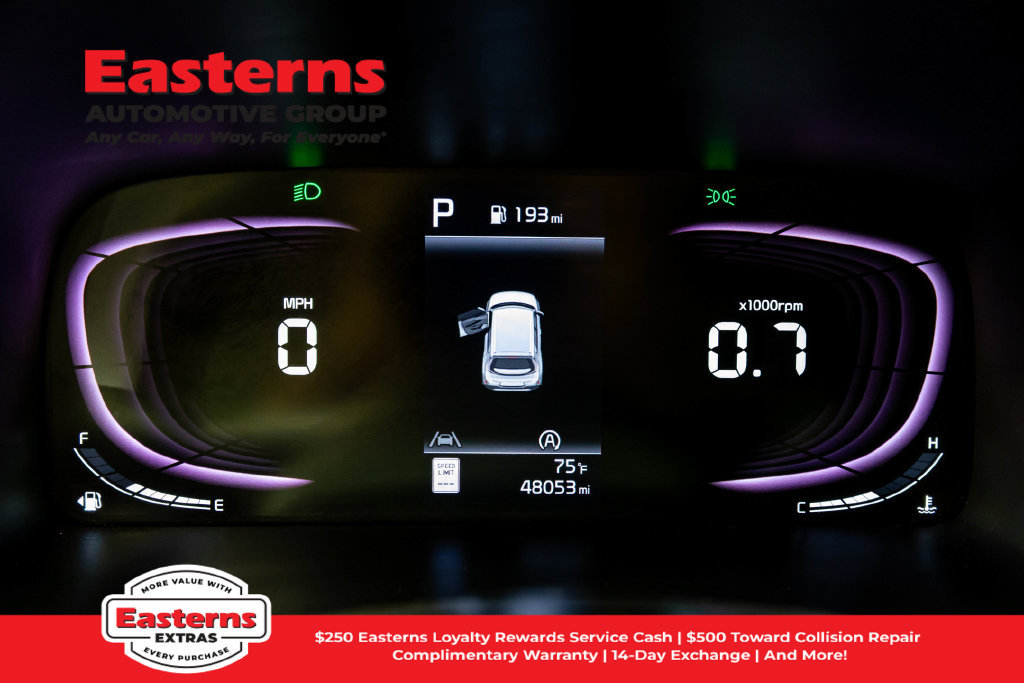 Used 2023 Kia Soul LX w/ LX Technology Package FWD image 19