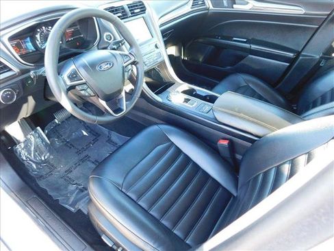 Used 2020 Ford Fusion SEL FWD image 16