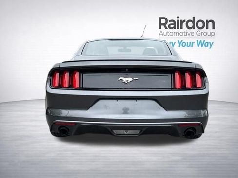 Used 2017 Ford Mustang Coupe RWD image 6