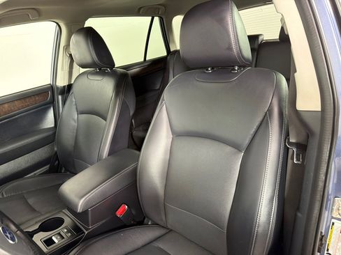 Used 2017 Subaru Outback 2.5i Limited image 11
