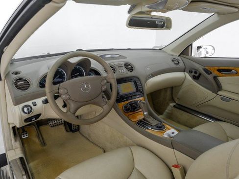 Used 2008 Mercedes-Benz SL 550 image 14