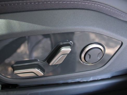 New 2026 Kia EV9 Light RWD image 17