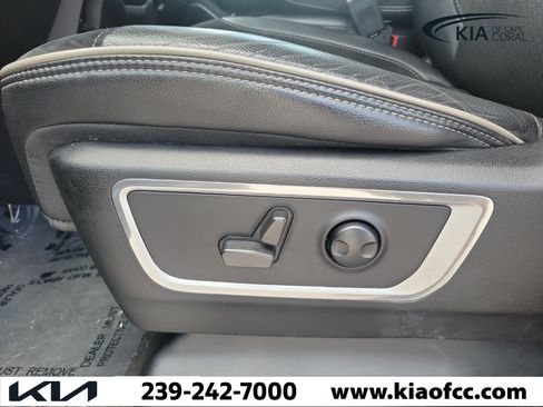 Used 2022 RAM 1500 Laramie AWD/4WD image 26