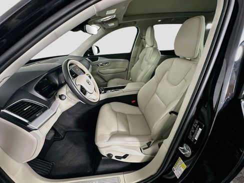 Used 2024 Volvo XC90 B5 Core w/ Protection Package Premier AWD/4WD image 13