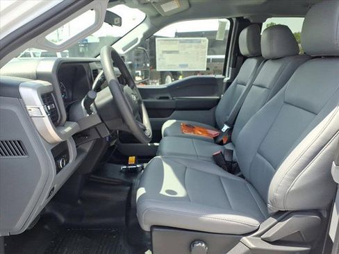 New 2026 Ford F350 XL w/ XL Chrome Package AWD/4WD image 9