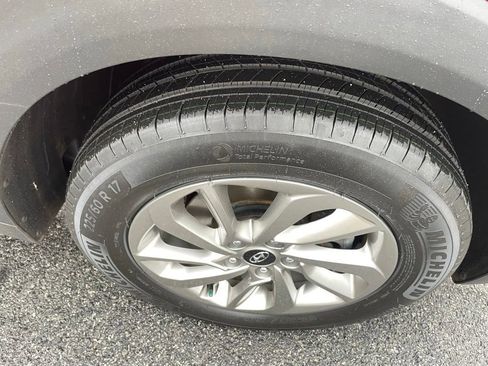 Used 2017 Hyundai Tucson SE AWD/4WD image 12