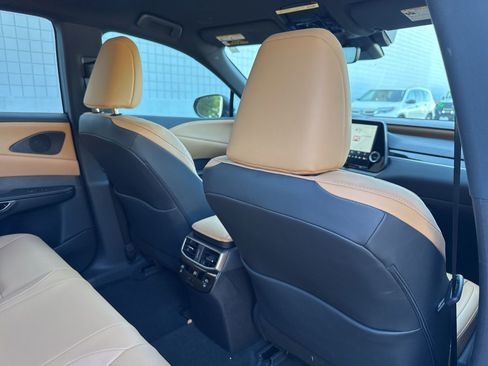 Used 2025 Lexus RX 350 FWD w/ Technology Package image 22