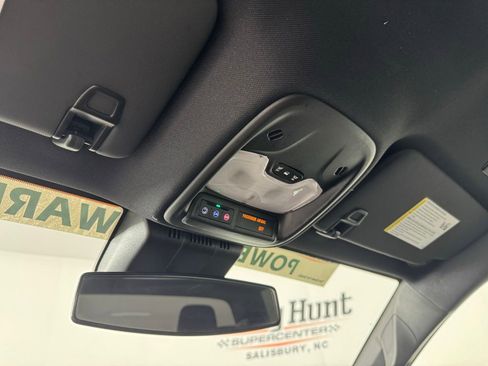 Used 2024 Chevrolet Colorado W/T RWD image 29