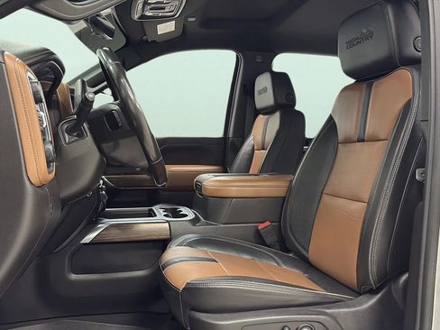 Used 2022 Chevrolet Silverado 2500 High Country w/ Technology Package image 15