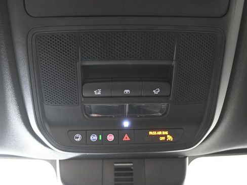 Used 2024 GMC Acadia AT4 AWD/4WD image 34