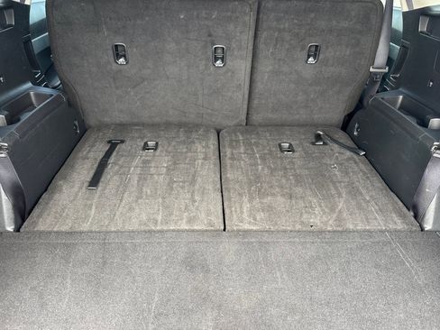 Used 2024 Kia Sorento S image 11