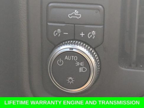 Used 2020 GMC Sierra 1500 4x4 Crew Cab w/ Sierra Value Package image 24