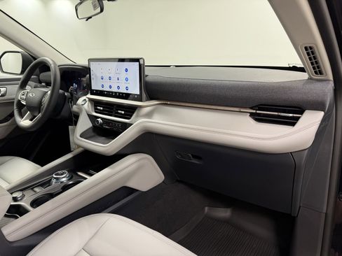 New 2025 Ford Explorer Active w/ Active Comfort Package image 27