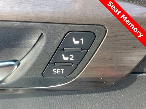 Used 2022 Toyota Highlander Limited image 28