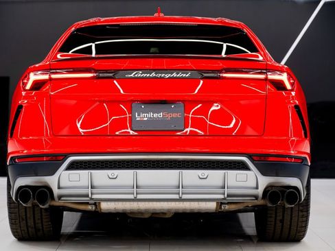 Used 2021 Lamborghini Urus image 16