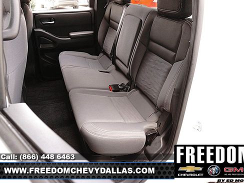 Used 2023 Nissan Frontier SV w/ Midnight Edition Package RWD image 10