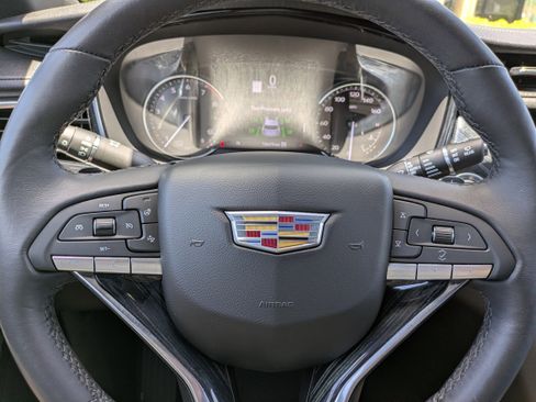 Certified 2024 Cadillac XT6 Premium Luxury AWD/4WD image 25