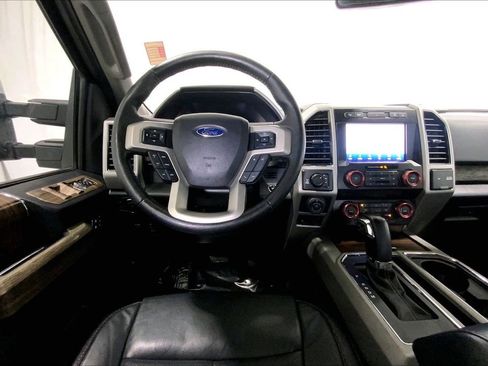 Used 2020 Ford F150 Lariat AWD/4WD image 4