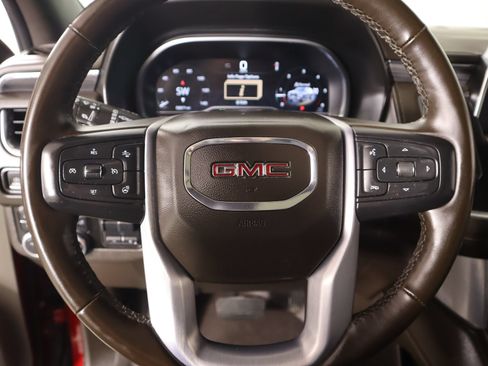 Used 2023 GMC Yukon SLT w/ SLT Premium Package AWD/4WD image 3
