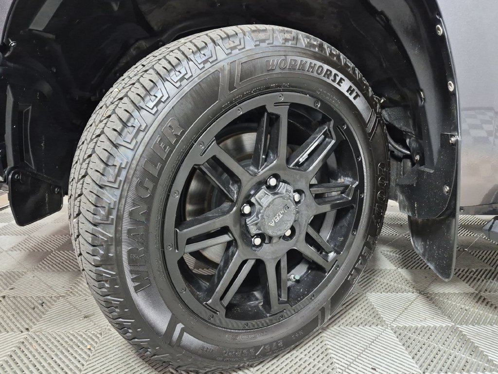 Used 2019 Toyota Tundra SR5 AWD/4WD image 2