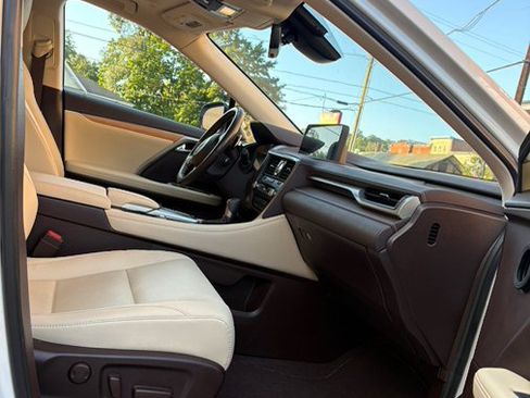 Used 2020 Lexus RX 350L Premium w/ Premium Package AWD/4WD image 10