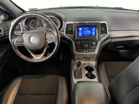 Certified 2021 Jeep Grand Cherokee Laredo X image 13