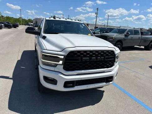 Used 2022 RAM 2500 Big Horn w/ Level C Equiment Group AWD/4WD image 26