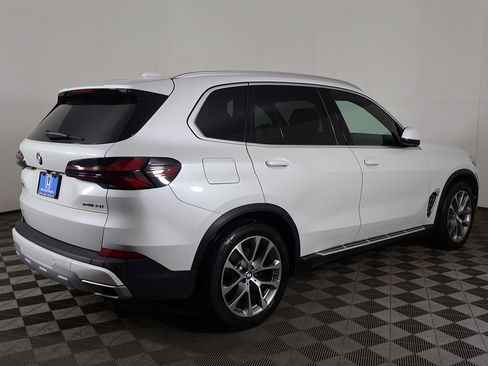 Used 2024 BMW X5 xDrive40i image 11