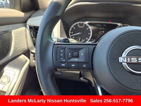 Used 2023 Nissan Rogue SV FWD image 23