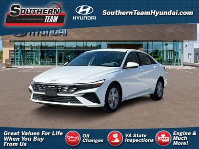 New 2025 Hyundai Elantra SE
