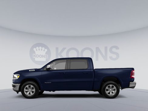 Used 2023 RAM 1500 Laramie AWD/4WD image 2
