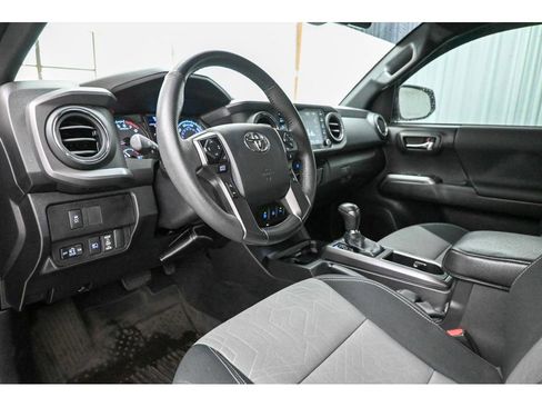 Used 2023 Toyota Tacoma TRD Off-Road image 30