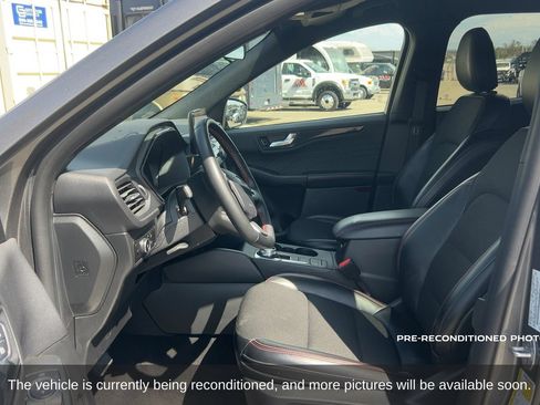 Used 2025 Ford Escape ST-Line Select AWD/4WD image 11
