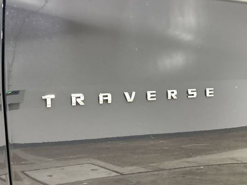 Used 2019 Chevrolet Traverse LS FWD image 27