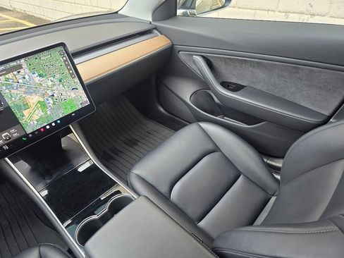 Used 2018 Tesla Model 3 Long Range image 23