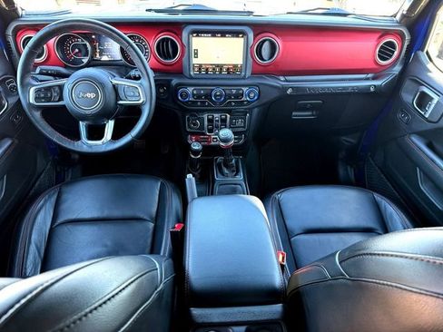 Used 2018 Jeep Wrangler Unlimited Rubicon w/ Dual Top Group image 26