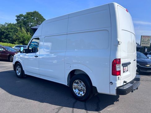 Used 2021 Nissan NV 3500 SV RWD image 5
