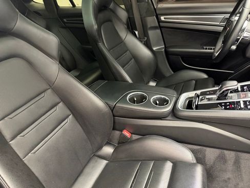 Used 2020 Porsche Panamera GTS image 35