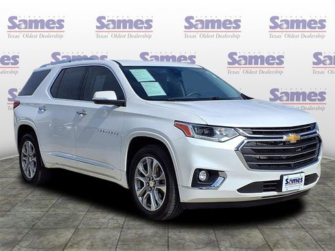 Used 2021 Chevrolet Traverse Premier image 1