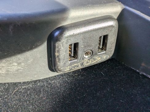 Used 2019 Chevrolet Corvette Z06 w/ Chrome Badge Package image 31