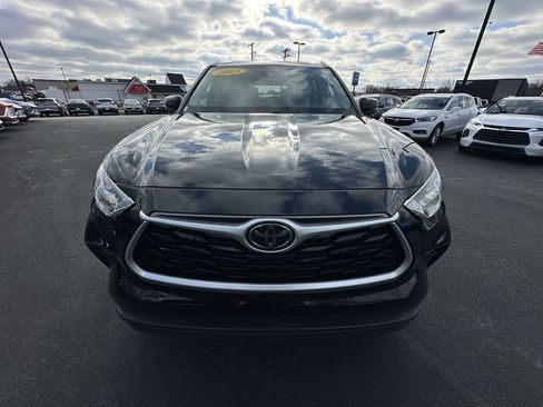 Used 2023 Toyota Highlander XLE image 27