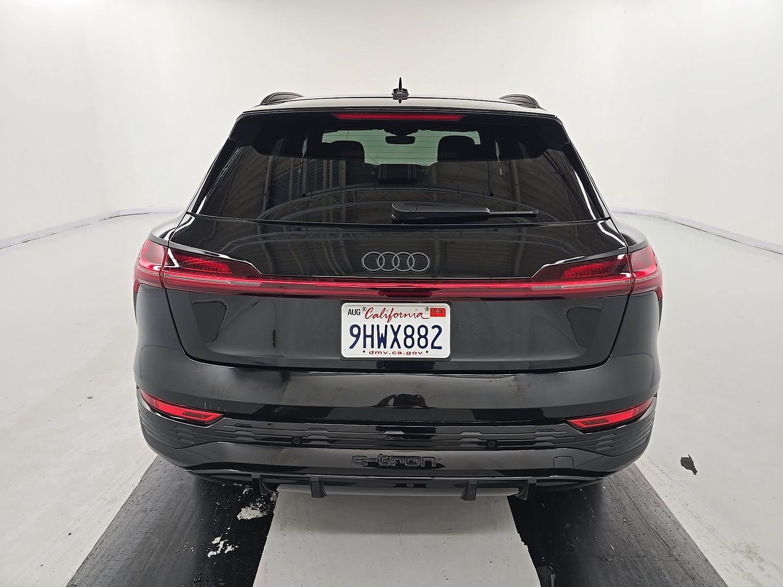 Used 2024 Audi Q8 e-tron Prestige w/ Prestige Package AWD/4WD image 5