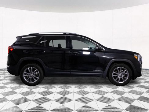 Used 2022 GMC Terrain SLT image 17