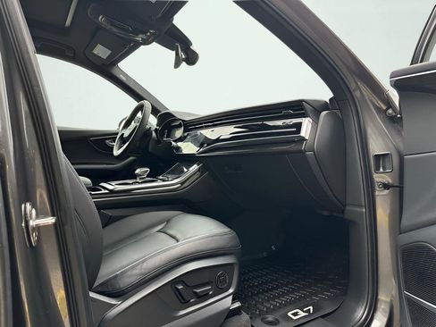 Used 2021 Audi Q7 2.0T Premium Plus w/ Executive Package image 34