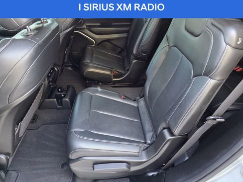 Used 2022 Jeep Grand Cherokee L Limited w/ Luxury Tech Group II image 16